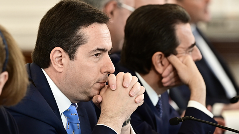 Πρώτη δήλωση Μηταράκη μετά την παραίτησή του: «Παραδέχομαι τη λάθος κρίση μου να βρεθώ εκτός Αθηνών»